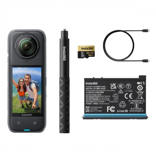 Insta360 X4 Adventure Bundle (Fekete)